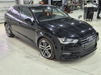 Schadeauto Audi A3 s line 1.6 tdi 2013/12