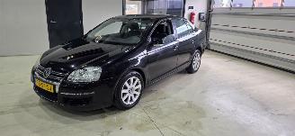 Schadeauto Volkswagen Jetta 1.6 Trendline 2006/1