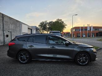 Ford Focus ST-Line Automaat Keyless Acc Camera Led Navi Lane-Assist Stuurverw. 92KW/125PK picture 6