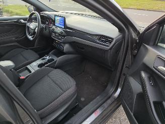 Ford Focus ST-Line Automaat Keyless Acc Camera Led Navi Lane-Assist Stuurverw. 92KW/125PK picture 9