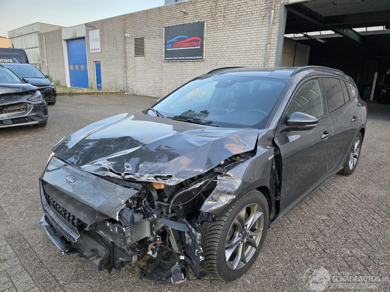 Ford Focus ST-Line Automaat Keyless Acc Camera Led Navi Lane-Assist Stuurverw. 92KW/125PK