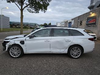 Seat Leon FR 1.4 eTSI Hybrid Sportstourer Memory Led Navi Camera Leder 27gr.! picture 2