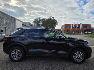 Volkswagen T-Roc 1.5 TSI DSG  Virtual Led Acc Aut.Inparkeren Stoelverw. App-Connect Privacy-Glass 110KW/150PK picture 6