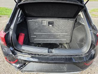 Volkswagen T-Roc 1.5 TSI DSG  Virtual Led Acc Aut.Inparkeren Stoelverw. App-Connect Privacy-Glass 110KW/150PK picture 17