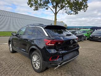 Volkswagen T-Roc 1.5 TSI DSG  Virtual Led Acc Aut.Inparkeren Stoelverw. App-Connect Privacy-Glass 110KW/150PK picture 3