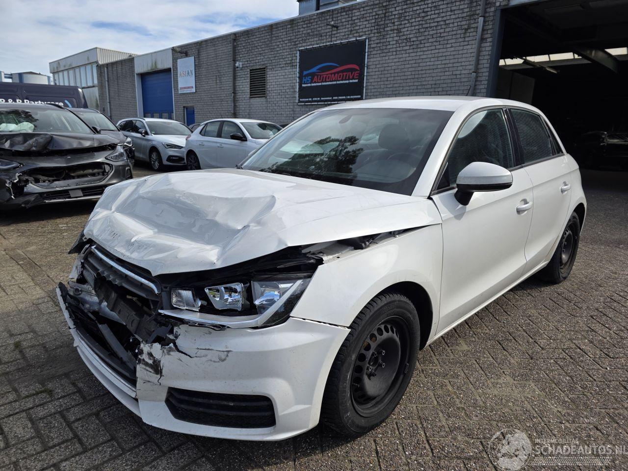 Audi A1 Sportback 1.0TFSI-Ultra Navi Stoelverw. CruiseControle Airco Pdc 70KW/95PK