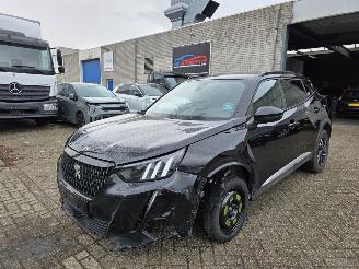 damaged passenger cars Peugeot 2008 GT-Line Automaat Pano Leder Camera Led Keyless Acc Lane-Assist Sfeerverl. 96KW/131PK 2021/8