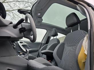 Peugeot 208 1.2 Allure Pano Climatronic MultiMedia Led Pdc CruiseControl 60KW / 82PK picture 10