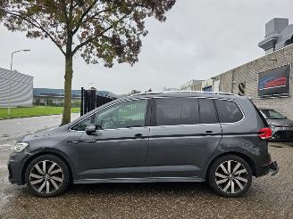 Volkswagen Touran R-LINE 1.5TSI DSG PANO 7-Zits Led Alcantara Keyless Camera Navi Acc 110KW/150PK picture 2
