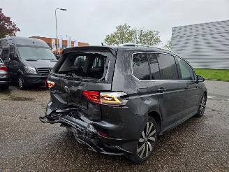 Volkswagen Touran R-LINE 1.5TSI DSG PANO 7-Zits Led Alcantara Keyless Camera Navi Acc 110KW / 150PK picture 5