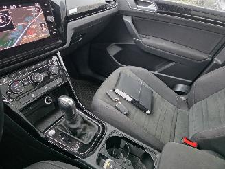 Volkswagen Touran R-LINE 1.5TSI DSG PANO 7-Zits Led Alcantara Keyless Camera Navi Acc 110KW / 150PK picture 16