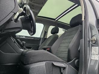 Volkswagen Touran R-LINE 1.5TSI DSG PANO 7-Zits Led Alcantara Keyless Camera Navi Acc 110KW / 150PK picture 11