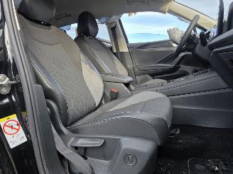 Volkswagen Tiguan 1.5 TSI eHybride IQ-Light 360View Virtual Keyless Sfeerverl. Acc Lane-Assist 1/2Leder Trekhaak picture 11