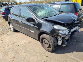 damaged passenger cars Renault Clio Clio III (SR), Van, 2005 / 2014 1.2 16V 75 2012