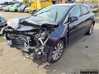 damaged passenger cars Opel Astra Astra J (PC6/PD6/PE6/PF6), Hatchback 5-drs, 2009 / 2015 1.4 16V ecoFLEX 2011/10