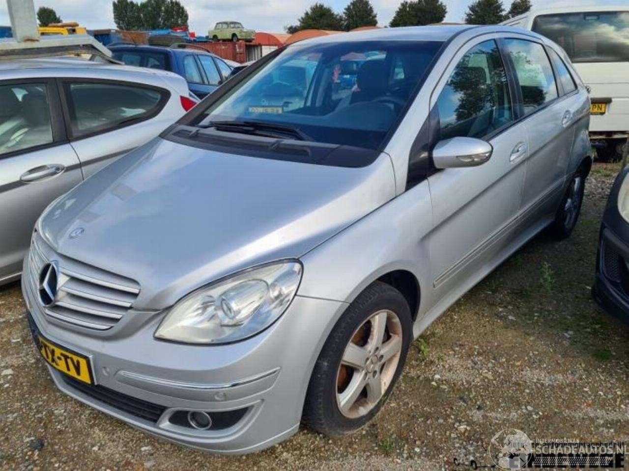 Mercedes B-klasse B (W245), Hatchback, 2005 / 2011 2.0 B-180 CDI 16V