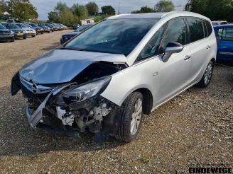 damaged passenger cars Opel Zafira Zafira Tourer (P12), MPV, 2011 / 2019 2.0 CDTI 16V 110 Ecotec 2013/6