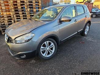 Damaged car Nissan Qashqai Qashqai (J10), SUV, 2007 / 2014 1.6 16V 2010/1