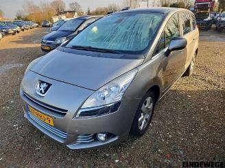 Salvage car Peugeot 5008 5008 I (0A/0E), MPV, 2009 / 2017 1.6 VTI 16V 2011/6