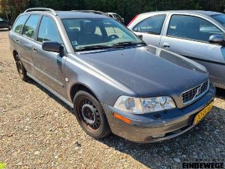 Coche siniestrado Volvo V-40 V40 (VW), Combi, 1995 / 2004 2.0 16V Turbo 2003/5