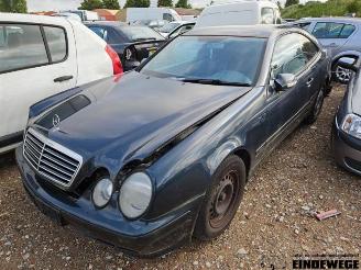 demontáž osobní automobily Mercedes CLK CLK (C208), Coupe, 1997 / 2002 2.0 200K Evo 16V 2002/2