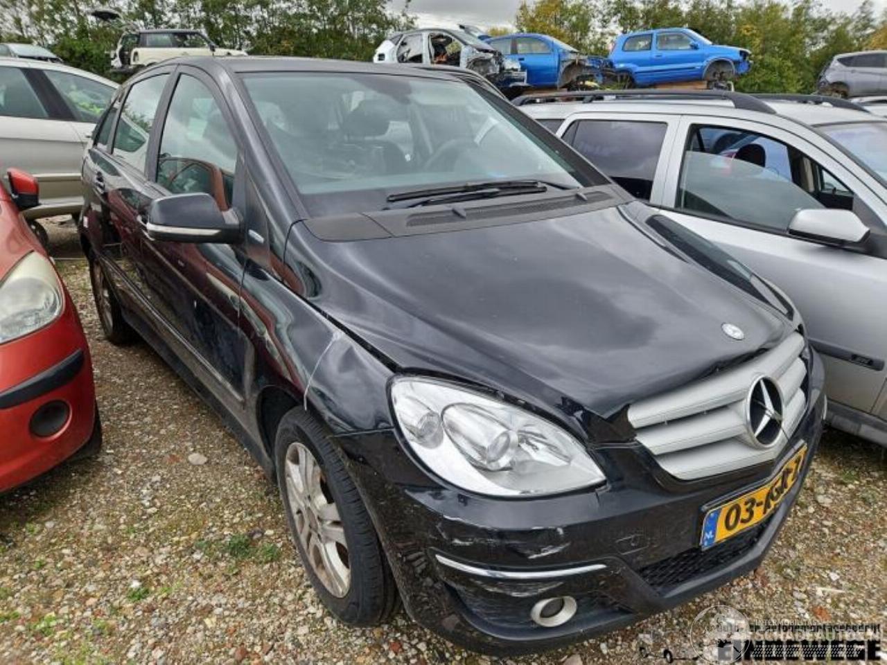 Mercedes B-klasse B (W245), Hatchback, 2005 / 2011 1.7 B-180 16V