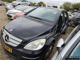 Mercedes B-klasse B (W245), Hatchback, 2005 / 2011 1.7 B-180 16V picture 2