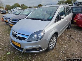 Opel Zafira Zafira (M75), MPV, 2005 / 2015 2.2 16V Direct Ecotec picture 2