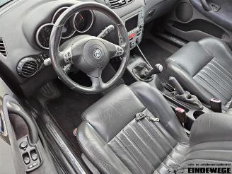 Alfa Romeo 147 147 (937), Hatchback, 2000 / 2010 2.0 Twin Spark 16V picture 5
