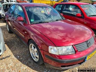 Auto incidentate Volkswagen Passat Passat (3B2), Sedan, 1996 / 2000 2.3 VR5 1999/3