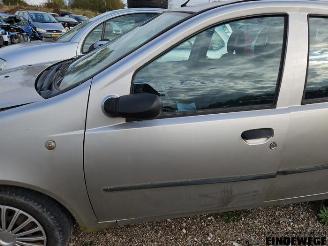 Fiat Punto Punto II (188), Hatchback, 1999 / 2012 1.3 JTD Multijet 16V picture 8