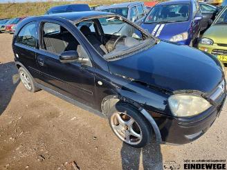 Coche siniestrado Opel Corsa Corsa C (F08/68), Hatchback, 2000 / 2009 1.2 16V Twin Port 2005/10