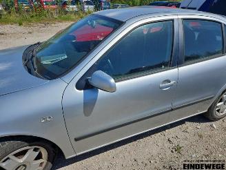 Seat Leon Leon (1M1), Hatchback 5-drs, 1999 / 2006 1.8 20V picture 8