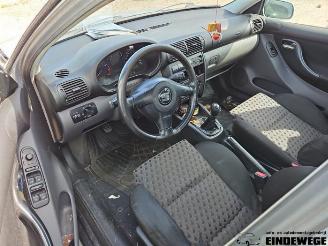 Seat Leon Leon (1M1), Hatchback 5-drs, 1999 / 2006 1.8 20V picture 27