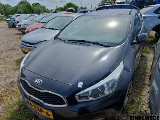 Kia Cee d Cee'd (JDB5), Hatchback 5-drs, 2012 / 2018 1.6 GDI 16V picture 2