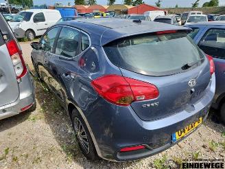 Kia Cee d Cee'd (JDB5), Hatchback 5-drs, 2012 / 2018 1.6 GDI 16V picture 4