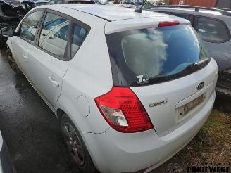 Kia Cee d Cee'd (EDB5), Hatchback 5-drs, 2006 / 2012 1.6 CRDi 16V picture 4