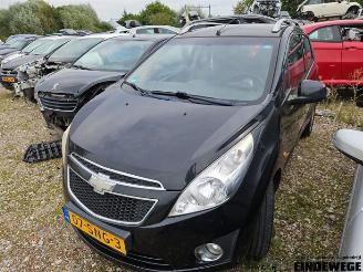 Salvage car Chevrolet Spark Spark (M300), Hatchback, 2010 1.0 16V Bifuel 2011/10