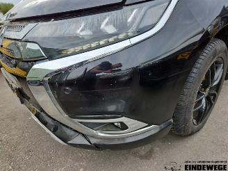 Mitsubishi Outlander Outlander (GF/GG), SUV, 2012 / 2022 2.4 16V PHEV 4x4 picture 28