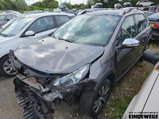 Coche siniestrado Peugeot 2008 2008 (CU), MPV, 2013 / 2019 1.2 12V e-THP PureTech 110 2018