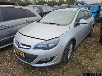 Autoverwertung Opel Astra Astra J Sports Tourer (PD8/PE8/PF8), Combi, 2010 / 2015 1.7 CDTi 16V 2012/10