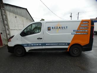 Renault Trafic TRAFIC 3 COURT PHASE 1 - 1.6 DCI - 16V TURBO picture 12
