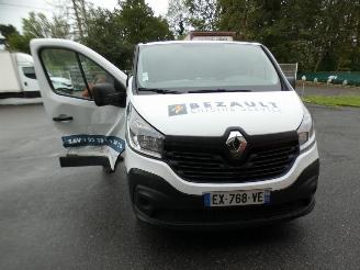 Renault Trafic TRAFIC 3 COURT PHASE 1 - 1.6 DCI - 16V TURBO picture 10
