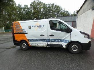 Renault Trafic TRAFIC 3 COURT PHASE 1 - 1.6 DCI - 16V TURBO picture 2