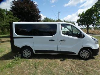 Renault Trafic 1.6 DCI 125 CV - AMBULANCE picture 18