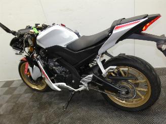 Yamaha YZF - R125  picture 17