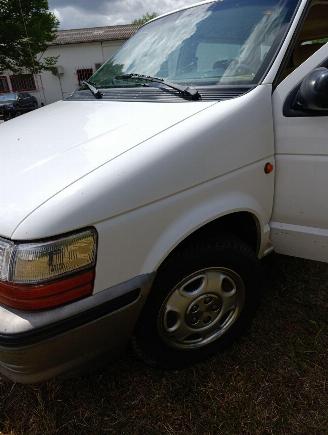 Chrysler Voyager 2 2.5i-8V picture 8