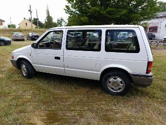 Chrysler Voyager 2 2.5i-8V picture 2
