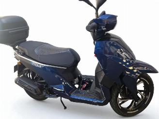 skadebil bromfiets Peugeot  TWEET 2024/7
