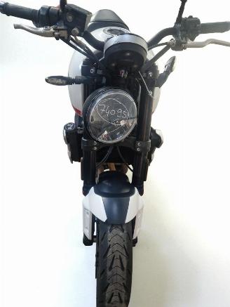 Triumph Trident 660  picture 3